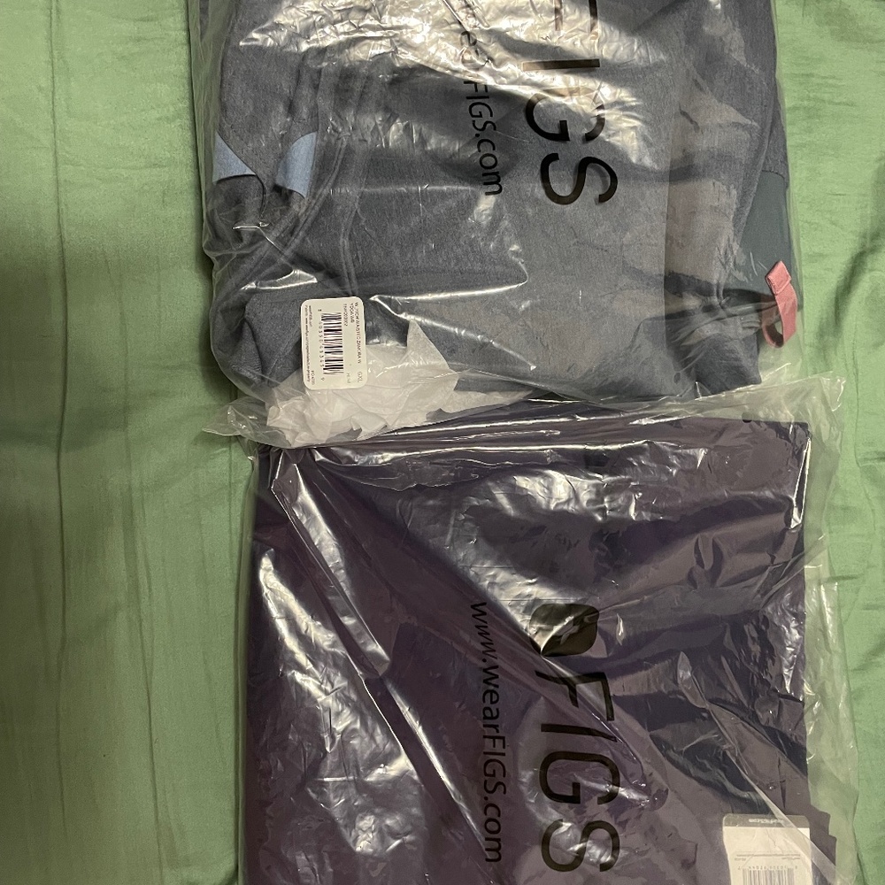 Plus size Figs scrub pants